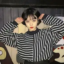 三个人的闺蜜头像一人一张故事还在继续能抓紧就别放弃