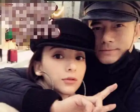 方媛和闺蜜聚会合影,四人共用一张脸,郭富城被调侃看中内在美