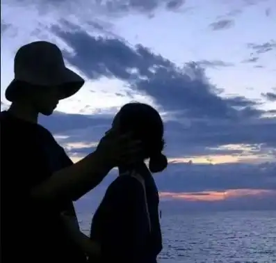 如何给异地恋保鲜过来人教你这3招,80能在民政局见