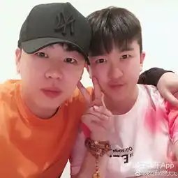 她俩竟然是好闺蜜
