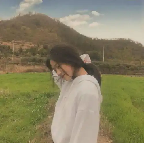 森系闺蜜头像你信不信有一种感情,一辈子都不会输给时间