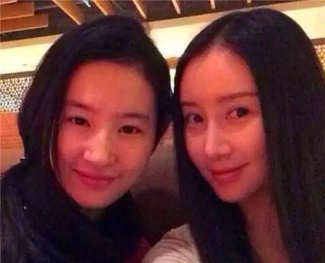 回顾刘亦菲4段闺蜜史,女人之间的友情,最后都败给了绯闻和婚姻