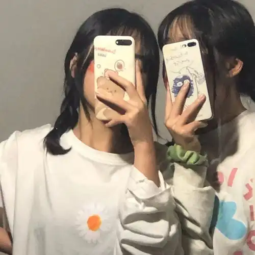 闺蜜头像温柔的塞满了昏黄的日常