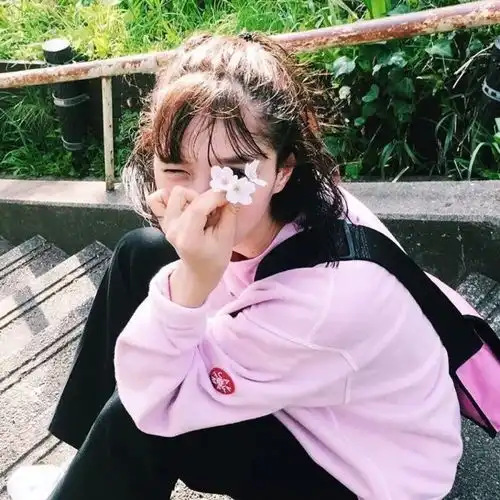 闺蜜头像丨遇见一个人,然后,性命全改变,原来不是恋爱才有的情节