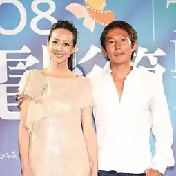 张钧甯钮承泽旧照曝光,张钧甯曾主动亲钮承泽脸颊,两人互动亲密