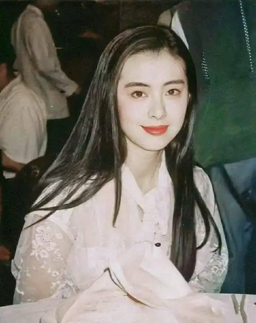 不需要同情隐退的王祖贤,富婆的快乐你不懂