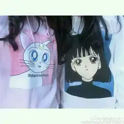 求这张头像的另一张的闺蜜头像,是粉色的衣服
