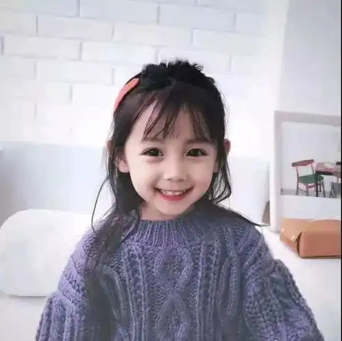 闺蜜头像化妆后的女生都在想些什么