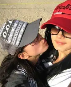 杨幂刘诗诗同公布恋情喜讯起底闺蜜友情