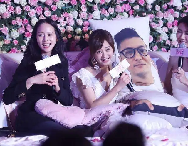 闺蜜2陈意涵披婚纱曝期待结婚,与张钧甯薛凯琪玩亲亲