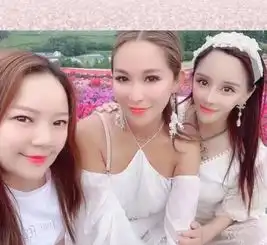 洗米嫂与阔太度假好心情,无名指上钻戒闪又亮,同框闺蜜笑得开心