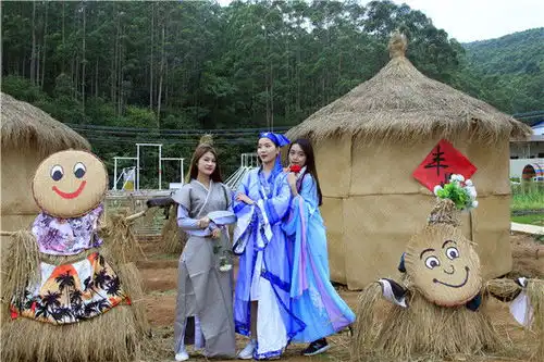 女大学生闺蜜到花都农场上演现实版的新白娘子传奇