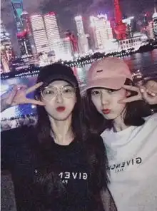 唐嫣伴娘曝光不是杨幂和刘亦菲唐嫣伴娘为何是东方卫视主持人王冠