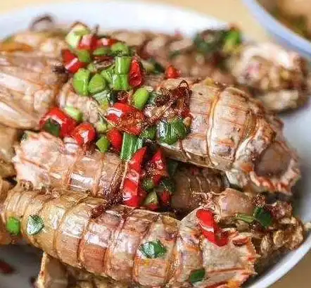 闺蜜嫁了豪门,第一次请吃饭,刚上桌看的人眼花缭乱,家常菜
