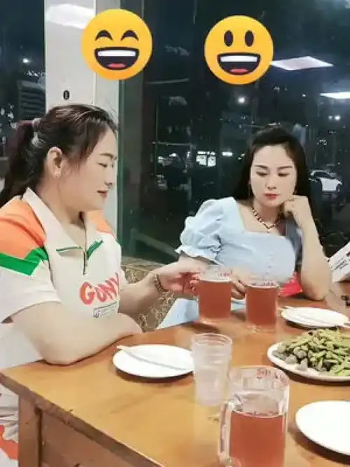 闺蜜在一起快乐就是这么简单有没有同款闺蜜
