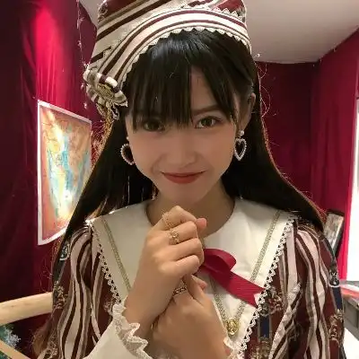 半藏森林为何总留黑长直发型看到她烫了渣女大波浪,这才适合她嘛