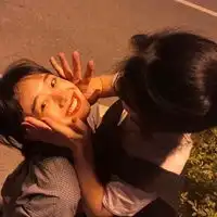 敲可耐的真人闺蜜头像一对两张