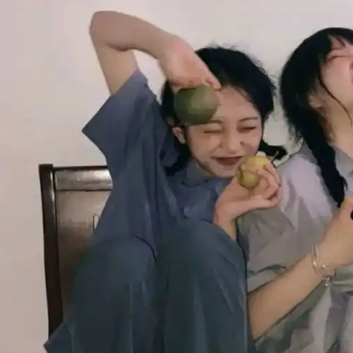 快叫好姐妹一起来换好看的头像