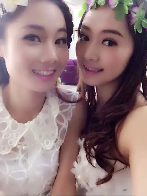 我怀孕三个多月拍的闺蜜照