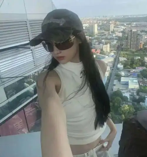 新说唱导师和女生亲密动作被拍发文回应了