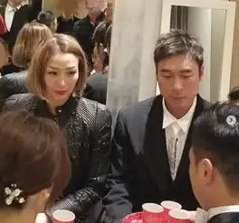 郑秀文帮闺蜜带孩子,与娃出行感叹温馨热闹,直言不是合格的妈妈