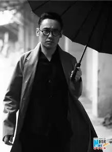 吴秀波黑白大片儒雅桀骜并存