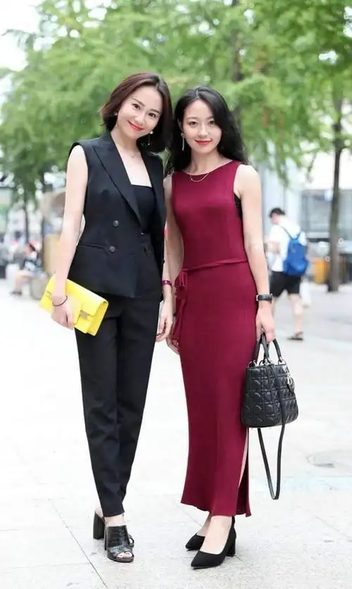 连衣裙映衬你的时尚与灵动,彰显楚楚动人的唯美气质