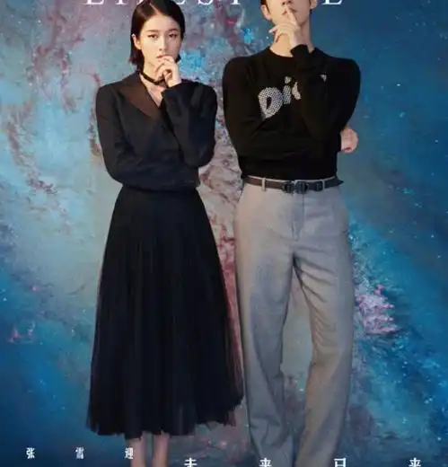 张雪迎和李治廷拍写真,两人同扮酷,张雪迎画猫眼妆气质高冷
