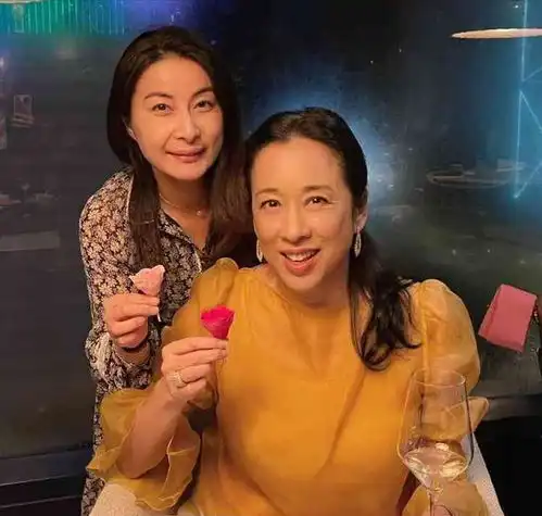 人前大明星,人后好儿媳,这8位内地女明星,一个比一个孝顺