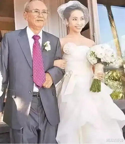 两次偷走闺蜜的老公,做了一辈子情人侯佩岑妈妈的一生狗血吗