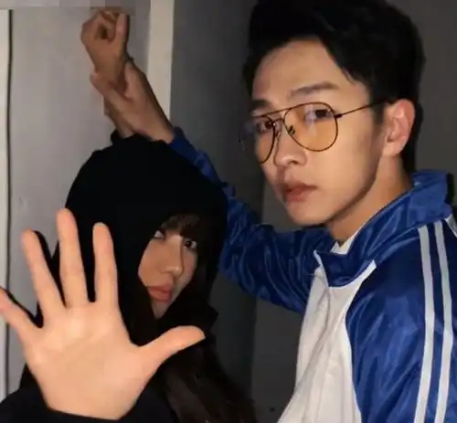 李小璐闺蜜,著名女主播找小十六岁男友,这是要体会萧亚轩的快乐吗