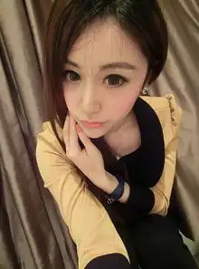 求下面这张图片的套图,没有套图就原图,要没有上方红钻标志和数字的