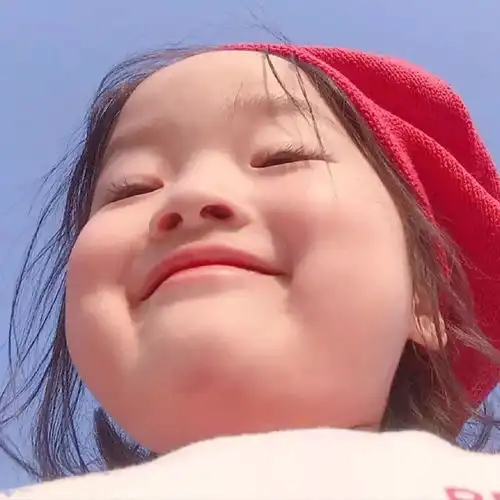 头像不出门的一天闭关修炼美貌