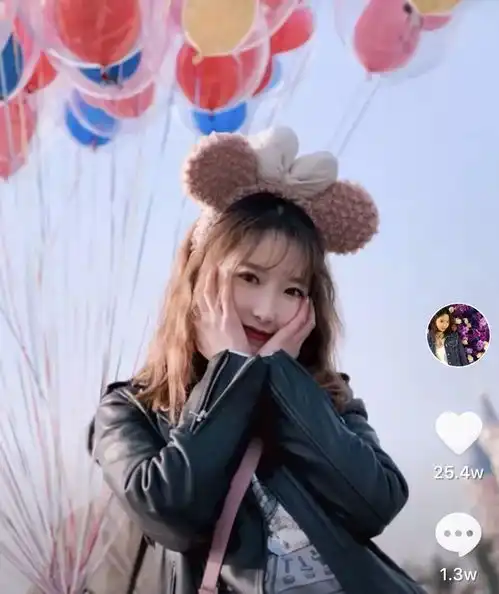 抖音最会拍照的时尚博主,手把手教你拍闺蜜照