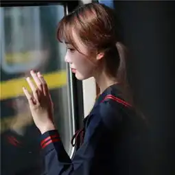 校园闺蜜姐妹女生头像一人一张与自己对峙有趣且痛苦