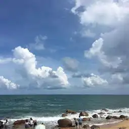 一家三口游三亚,在天涯海角许下爱的誓言