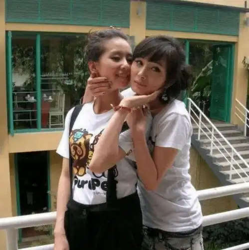 八卦名女人之间没有真友谊看看林青霞和她的闺蜜