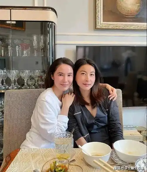 郭晶晶富婆闺蜜聚会照曝光,残酷的成人社交真相