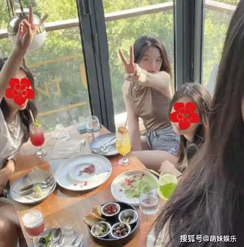 50岁老父亲李亚鹏被女儿嫌弃,约吃饭遭拒,李嫣发文躲汉子