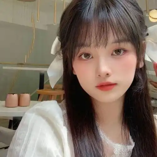 小清新女生头像又不是电影,怎么会有人等你两三年