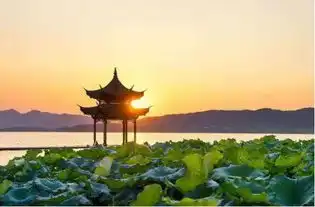 和闺蜜武汉两日游,逛完6个必去景点,美景美食多到我们不想离开