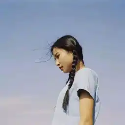 求俩张闺蜜背影头像,谢谢